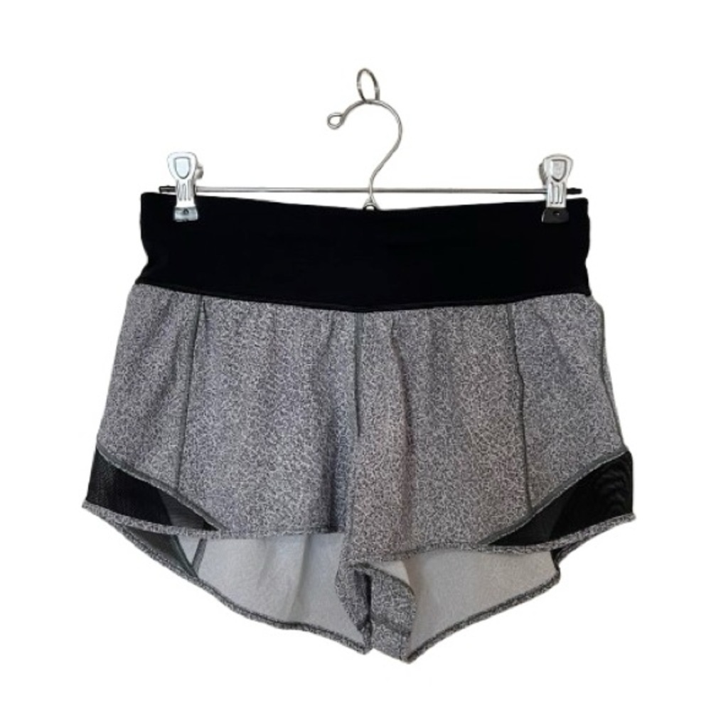 Lululemon Hotty Hot Running Shorts 2" Fractal Alpine White Black Gray - Sz 6